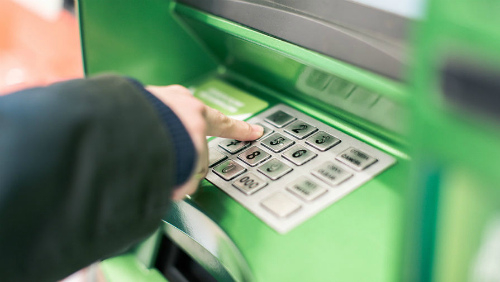 Сбербанк: 1% за переводы через банкомат