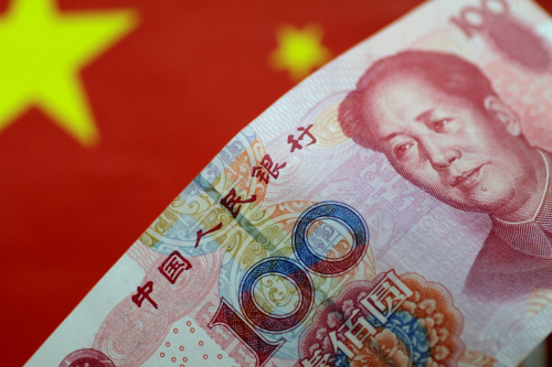 Российская компания начнет торговать облигациями в юанях