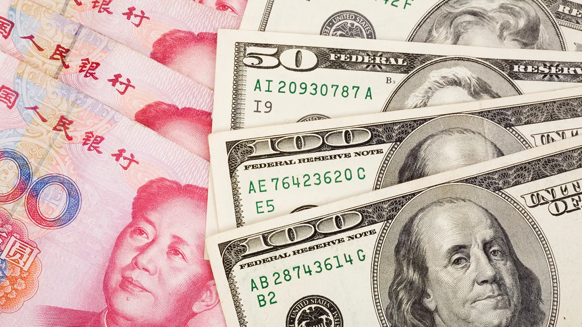 Аналитик объяснил, что будет с долларом и юанем
