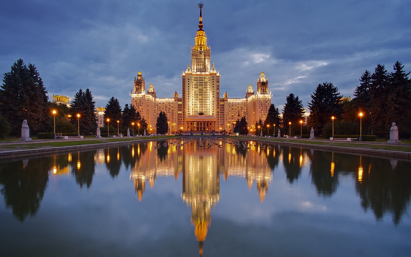 Где могут оказать срочную помощь в получении кредита в Москве