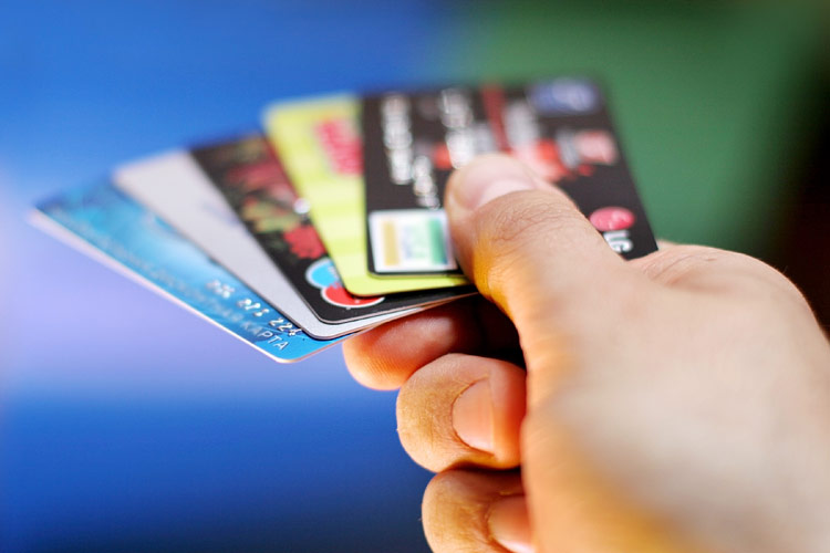 Где оформить кредитную карту онлайн с быстрым решением